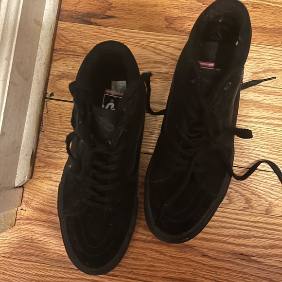 VANS Skate Sk8-Hi Shoe Black/Black - Picture 3 of 3